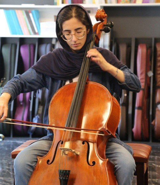 یاسمن حیدری